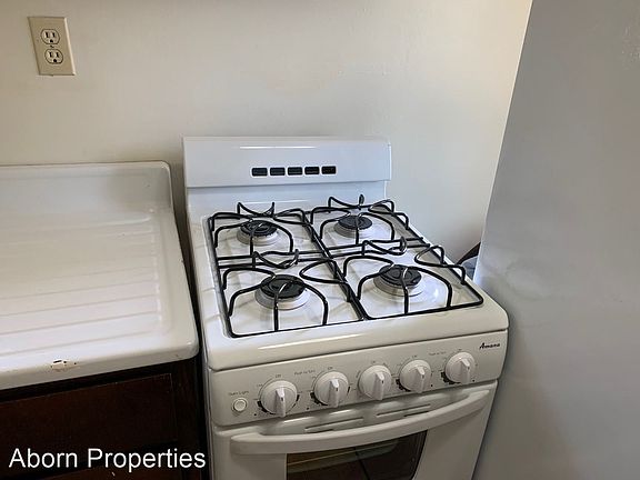 3rd image of 168 S 10th St APT D