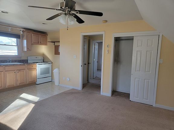 5th image of 3853 Jean Ave