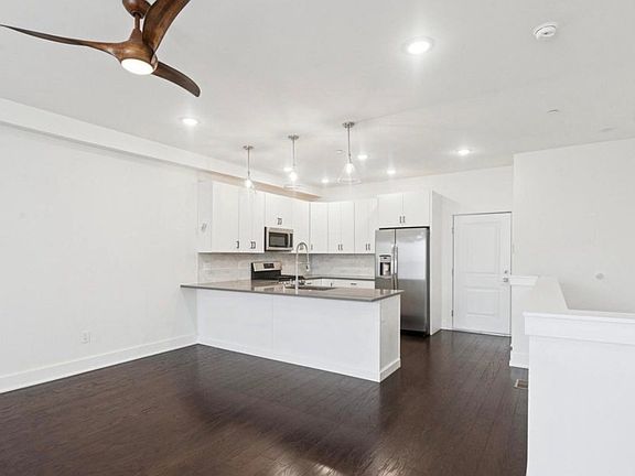 3rd image of 518 W Montgomery Ave #5