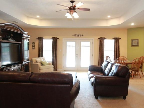 3rd image of 493 Myers Ln