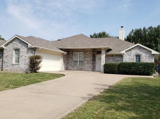3724 Calvert Ln, Denton, TX 76208