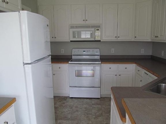 5th image of 130 Heron Dr