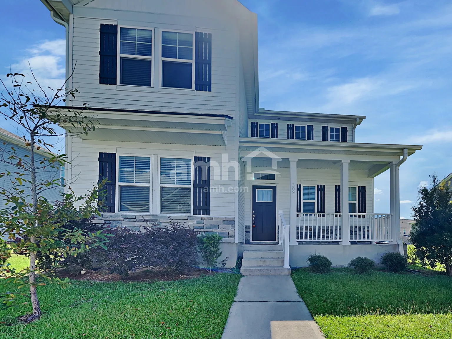 4 bed, 2.5 bath, 2138 sqft, $2,300 — Photo 1