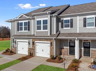 29 Cedar Hill Rd, Hendersonville, NC 28792