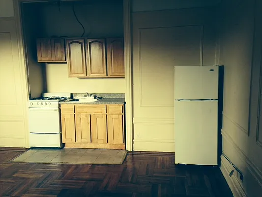 Rented by Premier Metro Realty Corp | media 4