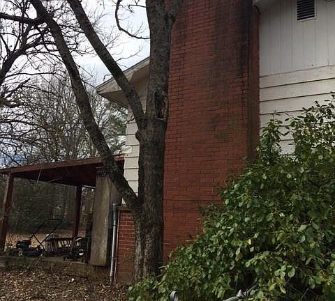 5th image of 1011 E Rolling Hills Dr
