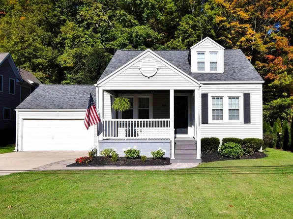 300 Miles Rd, Chagrin Falls, OH 44022