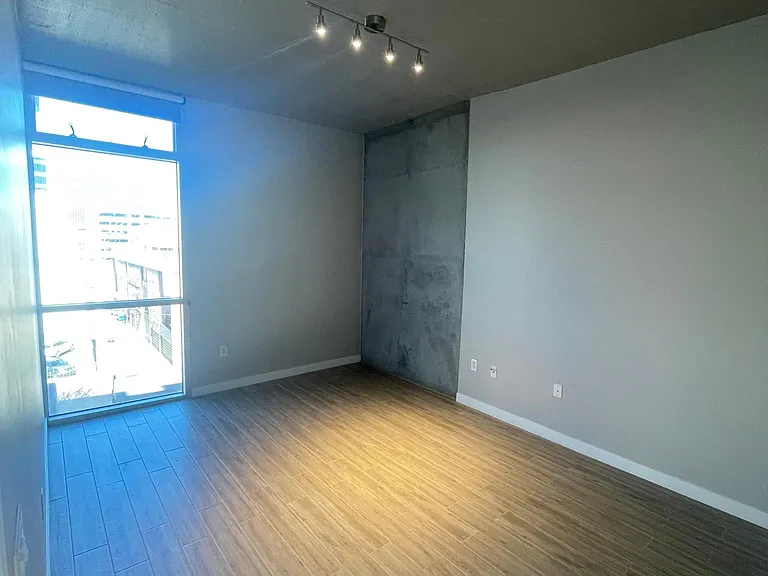 353 E Bonneville Ave #405 — Photo 6