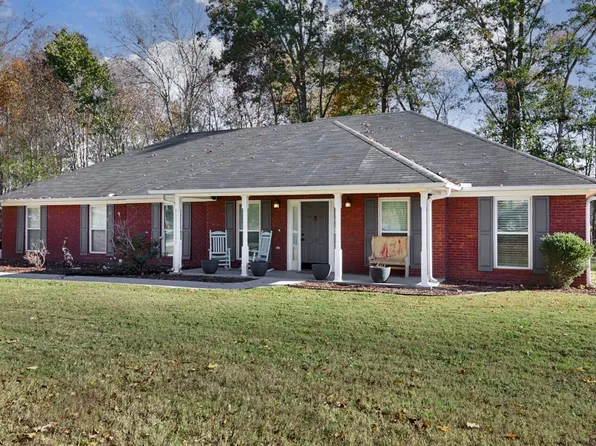 107 Lakeridge Ct, Ardmore, AL 35739