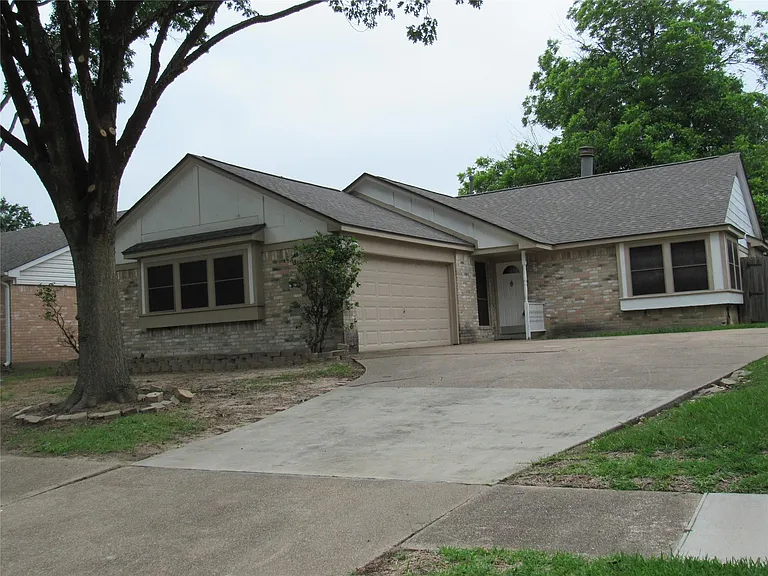 22710 Leedstown Ln — Photo 3