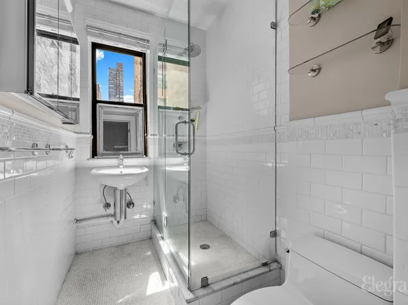116 West 72nd Street image 9 of 10
