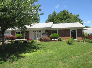 8003 Cavewood Ct, Louisville, KY 40291