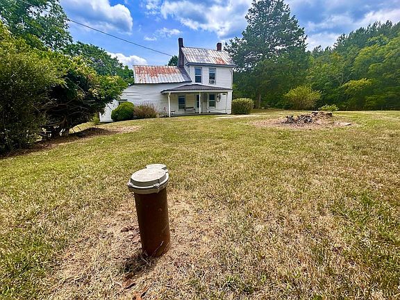 5th image of 1098 Clear Springs Ln