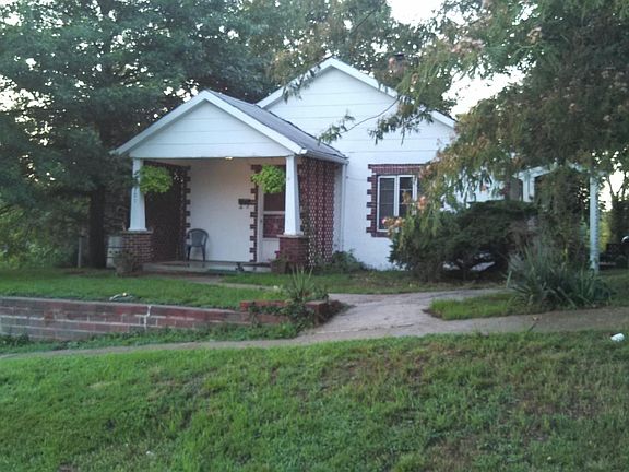2nd image of 2701 Mary St