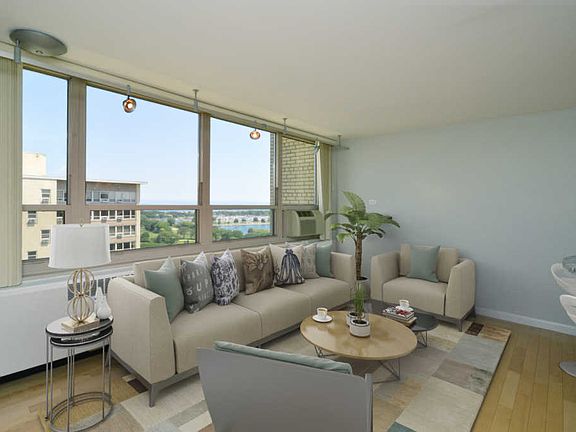 4th image of 3950 N Lake Shore Dr APT 2326E