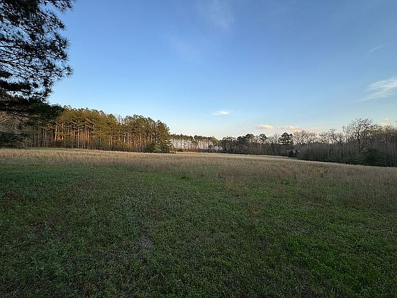 4th image of 140 Caldwell Farm Rd