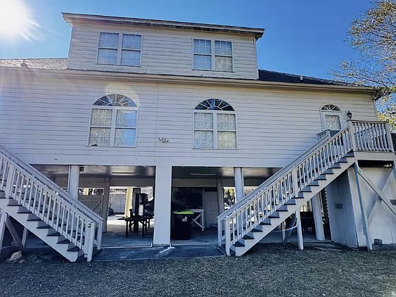 2nd image of 598 Coquina Ave #1