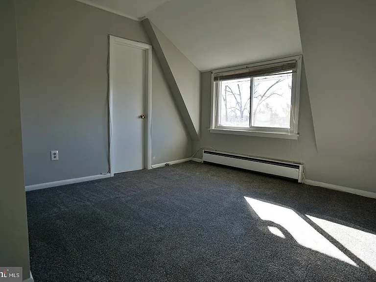 32 Woodland Ave #B — Photo 5