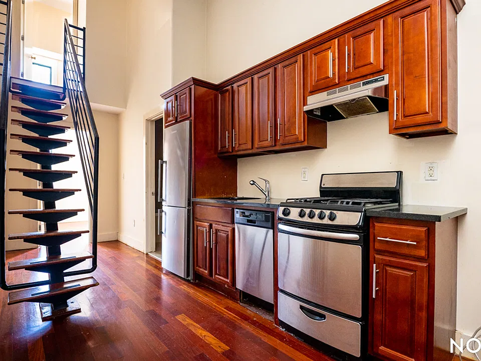 253 Jefferson St #3C