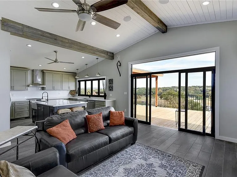 713 Nomad Dr — Photo 6