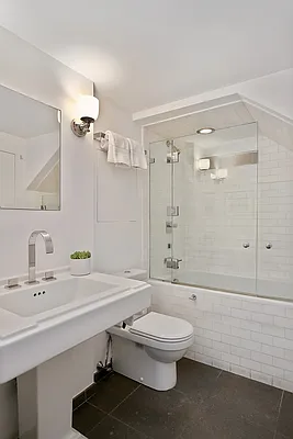 Sold by Citi Habitats | media 11