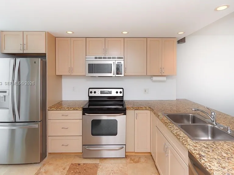 1670 Lincoln Ct #7D — Photo 7