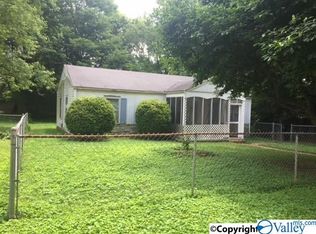 1002 Crestline Rd NW, Huntsville, AL 35816