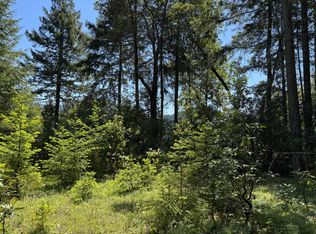 1522 Bridge Ln, Wolf Creek, OR 97497