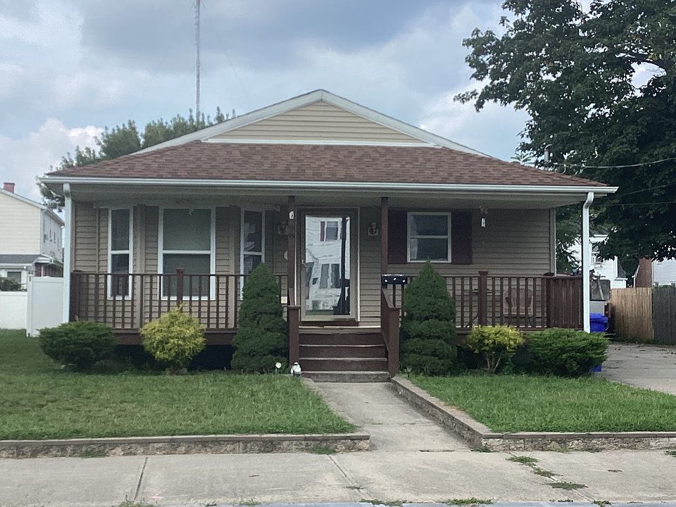 98 Blanding Ave East Providence RI Zillow