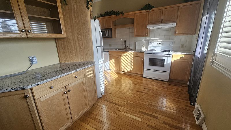 Calgary House for rent - 4 Bedrooms — photo 7