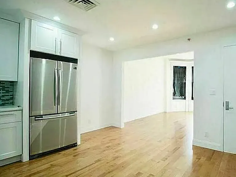 703 Macdonough St #2 — Photo 2