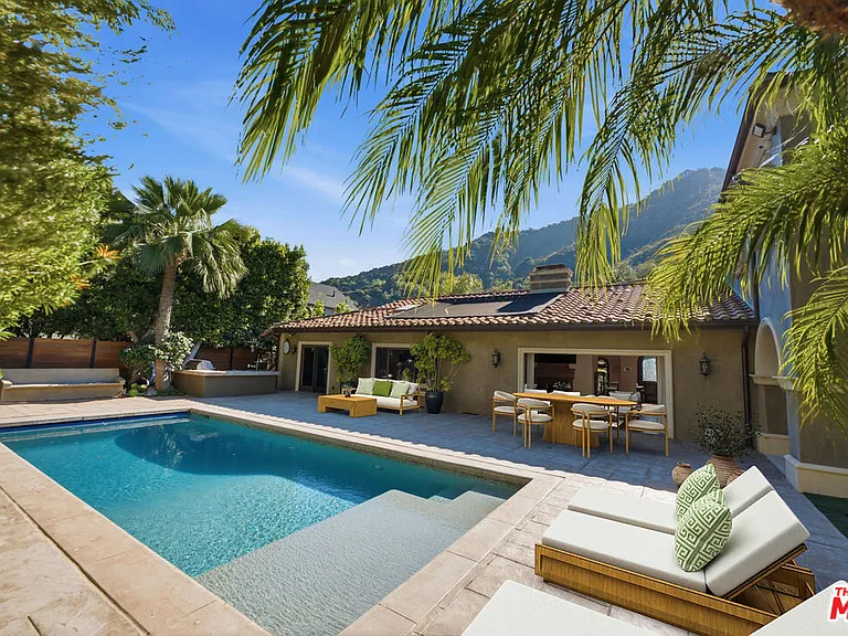 2108 San Ysidro Dr — Photo 36