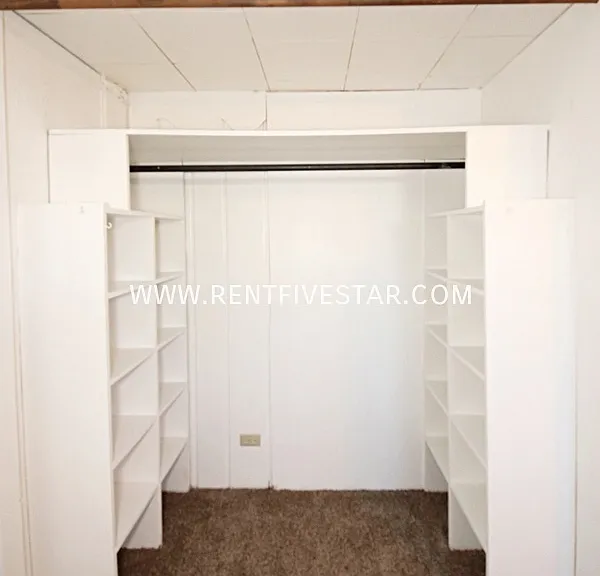 1739 1/2 E Center St — Photo 11