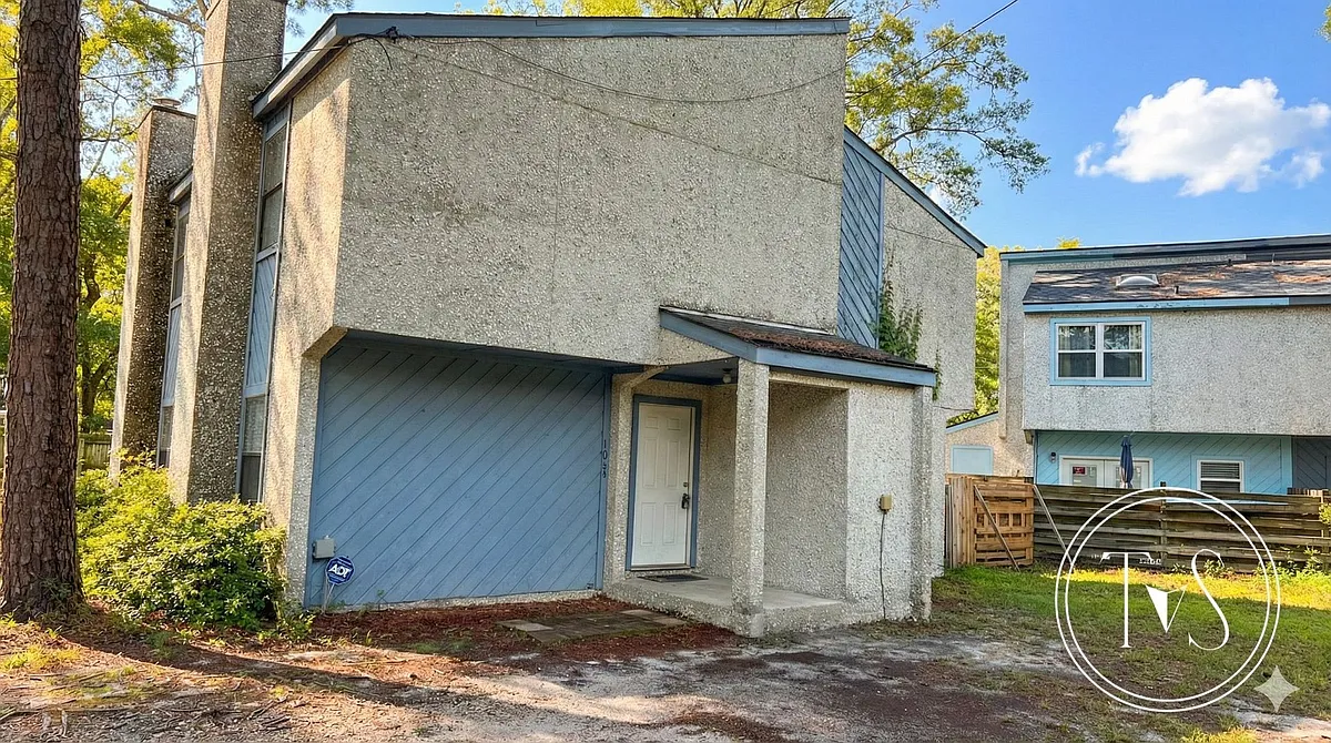 Building Photo - 1069 Kelly Dr