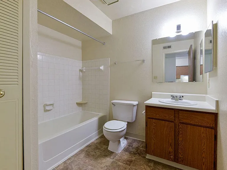 Old Monterey Apartments — Photo 12