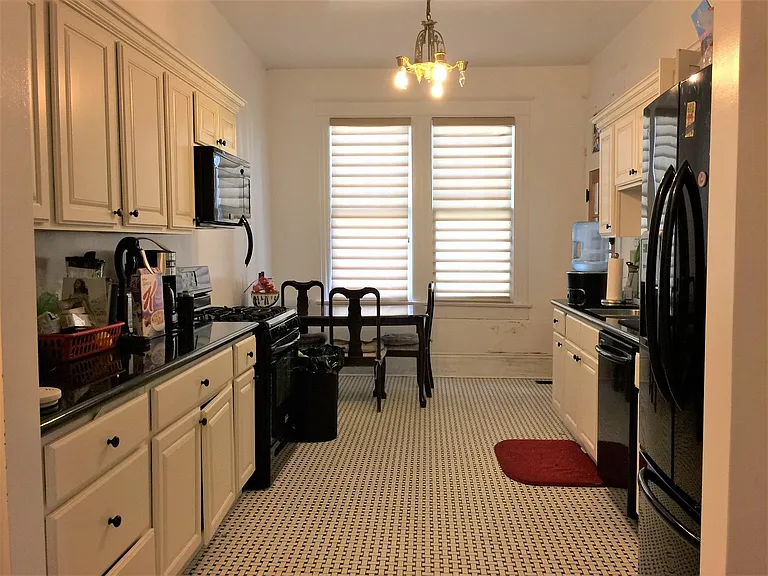 2203 Palmer Ave — Photo 2