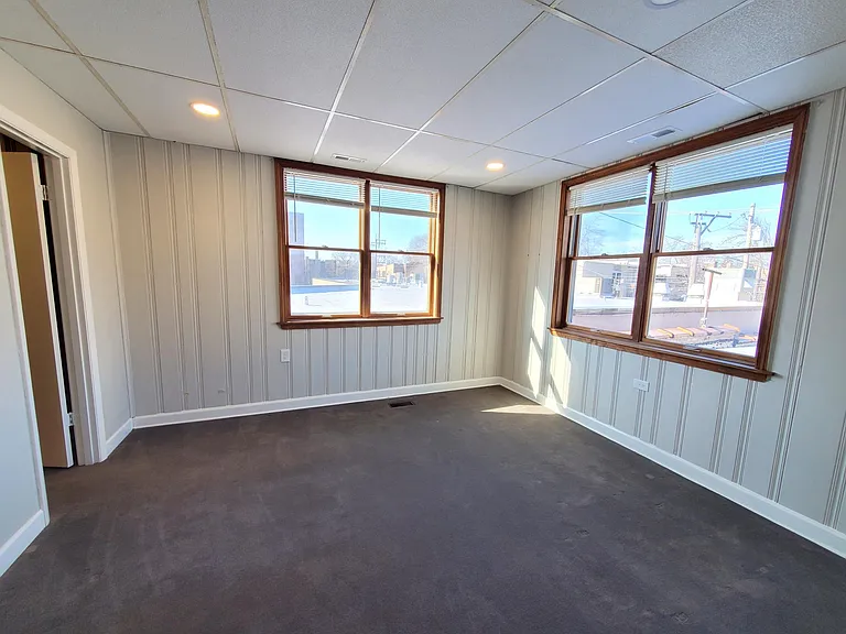 2742 W Montrose Ave #2 — Photo 12