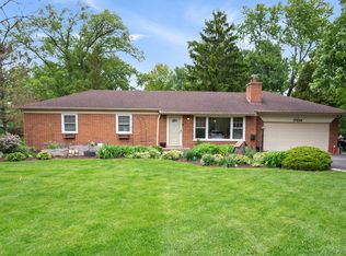 17W214 W Hillside Ln, Willowbrook, IL 60527