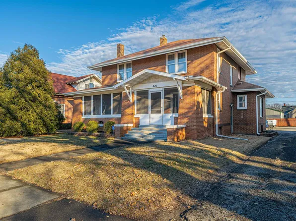 420 N Logan St, Lincoln, IL 62656