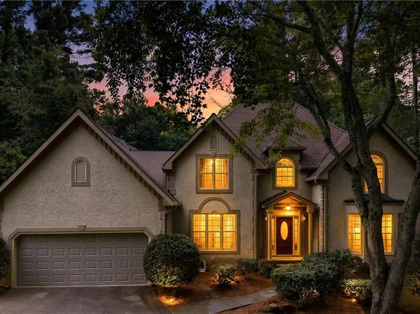 3069 Hillside Trl NE, Marietta, GA 30066