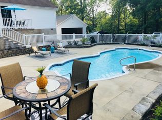 3145 Lov Flo Rd W, Paducah, KY 42001