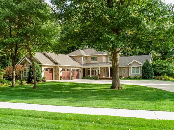 2641 Heritage Way, Stevensville, MI 49127