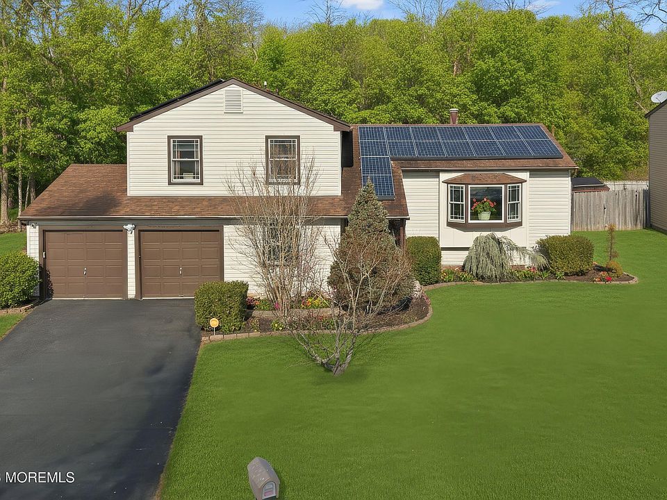 1st image of 7 Colonial Court