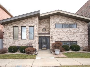 3811 S Parnell Ave, Chicago, IL 60609