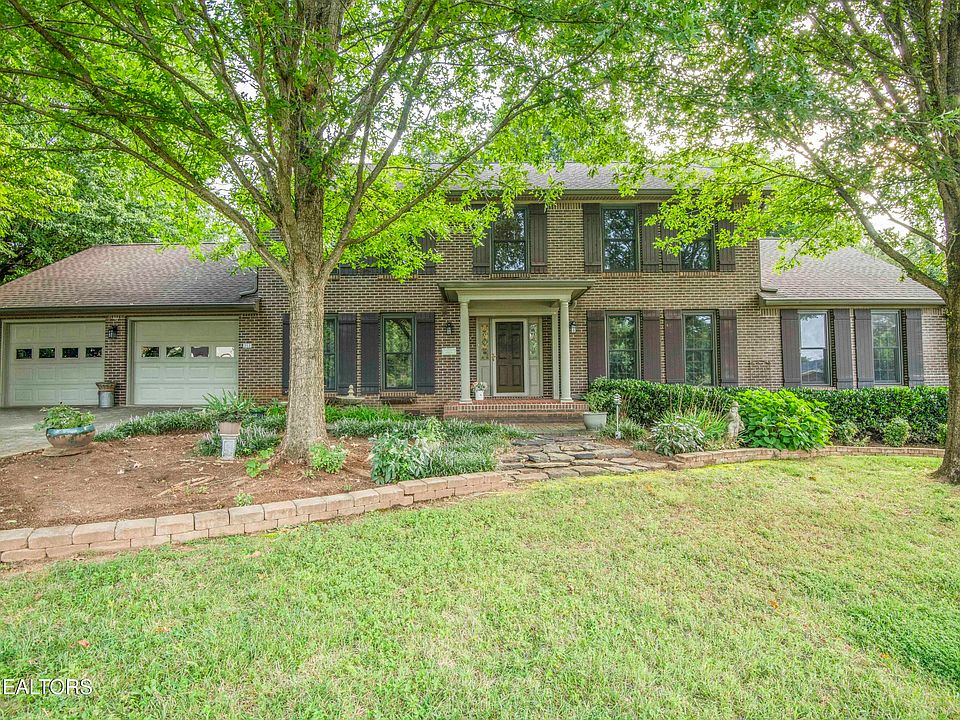 1st image of 204 Nutwood Cir