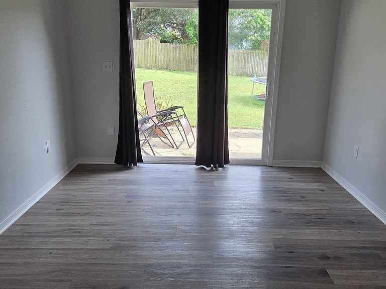 205 Southview Dr — Photo 20