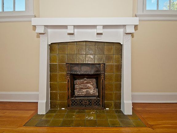 4th image of 2700 Observatory Ave APT 4