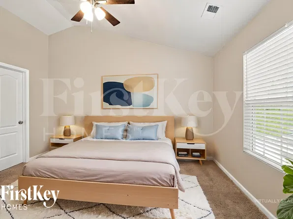 5204 Raspberry Knoll Dr, Charlotte, NC 28208