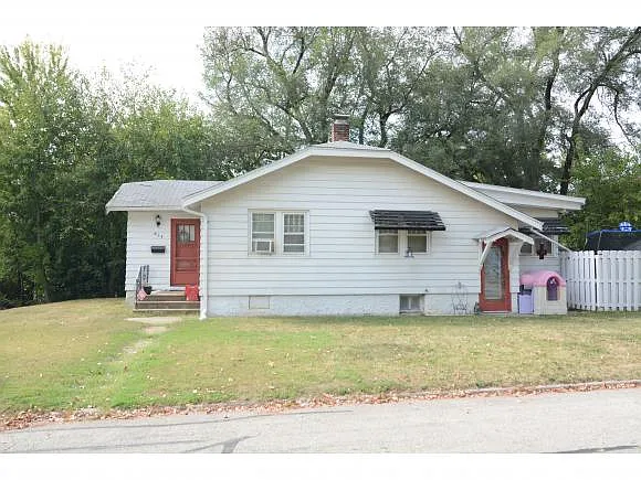 804 W Hazel Ave photo 1
