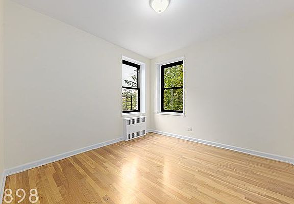 5th image of 34-15 Parsons Blvd #N3